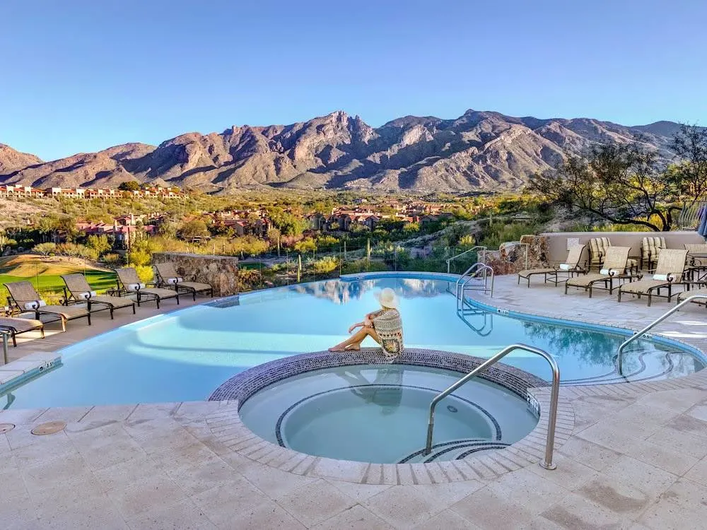 Hacienda del Sol jacuzzi and pool